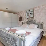 Дом отдыха The Gardens - Stunning Farmhouse Йорк