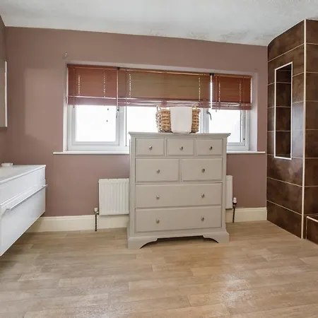 The Gardens - Stunning Farmhouse * York