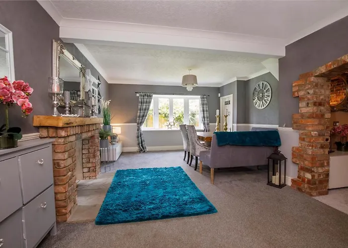 The Gardens - Stunning Farmhouse York