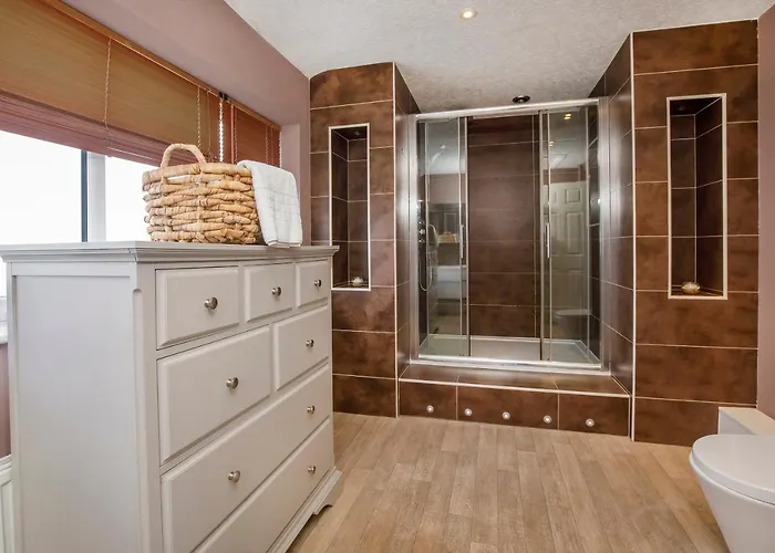 The Gardens - Stunning Farmhouse York