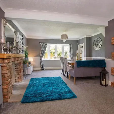 The Gardens - Stunning Farmhouse Γιορκ