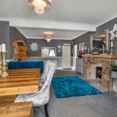 Σπίτι διακοπών The Gardens - Stunning Farmhouse